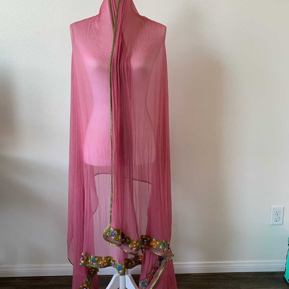 Scarf - Picture 2 of 8